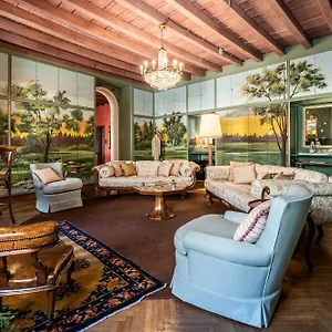 Foresteria Di Palazzo Radici Bed & Breakfast